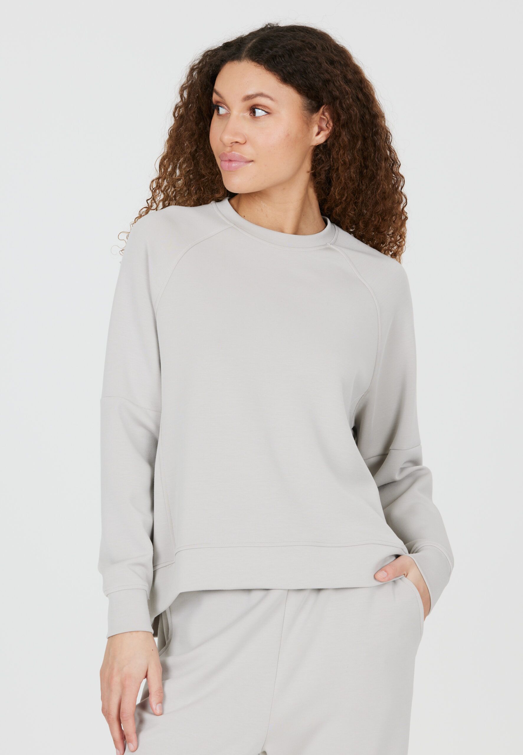 ATHLECIA Jacey W Crew Neck