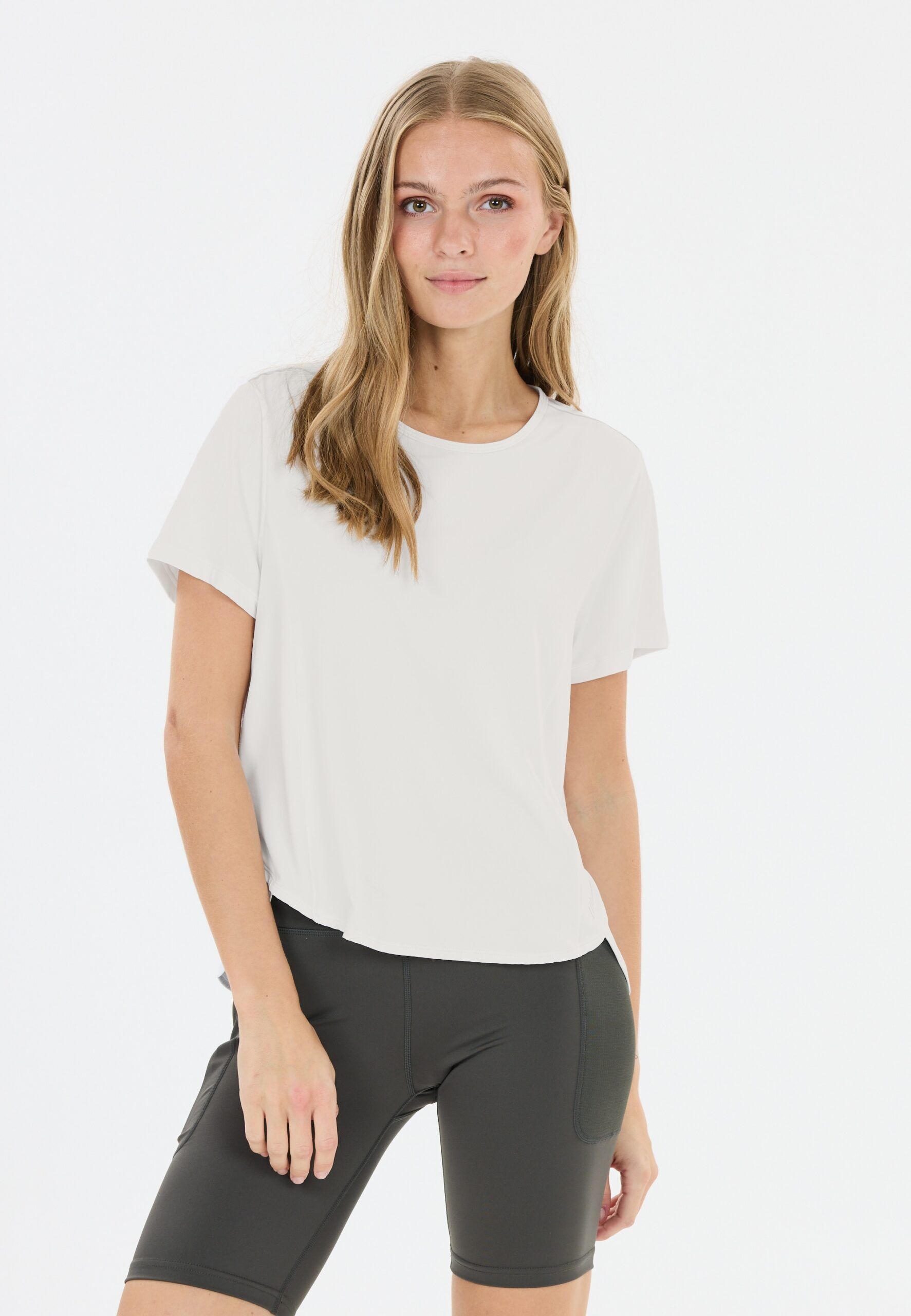 ENDURANCE Barrbara W S/S Tee